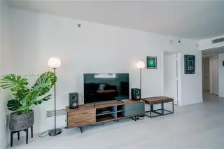 Propiedad en alquiler con 2 habitaciones y 2 baños en Miami