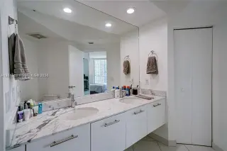 Propiedad en alquiler con 2 habitaciones y 2 baños en Miami