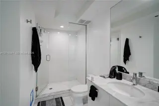 Propiedad en alquiler con 2 habitaciones y 2 baños en Miami