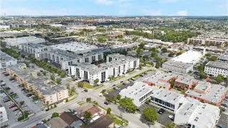 Propiedad en alquiler con 2 habitaciones y 2 baños en Hialeah