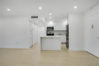 Propiedad en alquiler con 2 habitaciones y 2 baños en Hialeah
