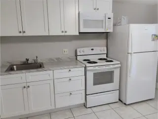 Propiedad en alquiler con 1 dormitorio y 1 baño en Dania