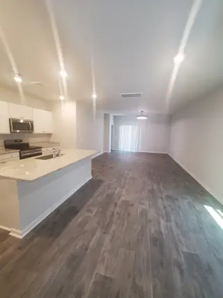 Propiedad en alquiler con 5 habitaciones y 3 baños en Savannah