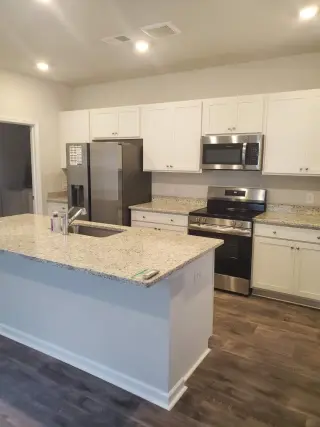 Propiedad en alquiler con 5 habitaciones y 3 baños en Savannah