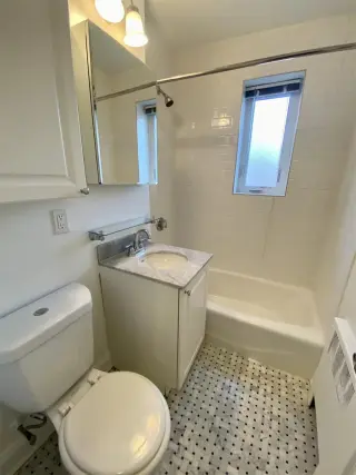 Propiedad en alquiler con 1 dormitorio y 1 baño en Brookline