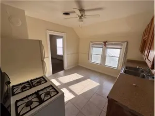 Propiedad en alquiler con 3 habitaciones y 1 baño en South Milwaukee