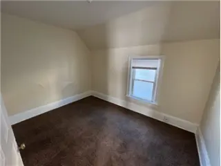 Propiedad en alquiler con 3 habitaciones y 1 baño en South Milwaukee