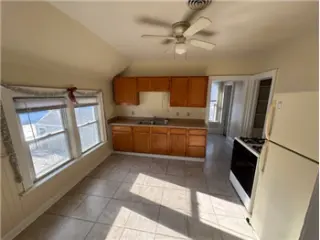 Propiedad en alquiler con 3 habitaciones y 1 baño en South Milwaukee
