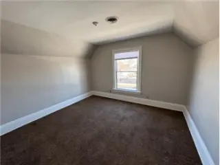 Propiedad en alquiler con 3 habitaciones y 1 baño en South Milwaukee