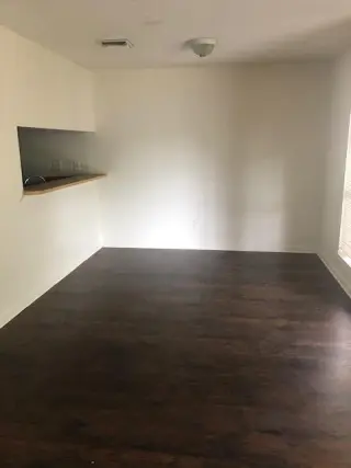 Propiedad en alquiler con 2 habitaciones y 1 baño en Duson