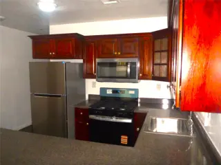 Propiedad en alquiler con 3 habitaciones y 2 baños en East Orange