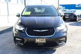 2023 Chrysler Pacifica Hybrid Limited FWD