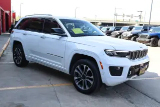 2022 Jeep Grand Cherokee Overland 4x4