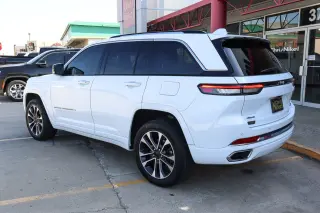 2022 Jeep Grand Cherokee Overland 4x4