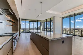 Propiedad en alquiler con 5 habitaciones y 6 baños en Austin