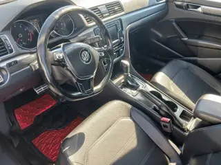 2018 Volkswagen Passat 2.0T R-Line