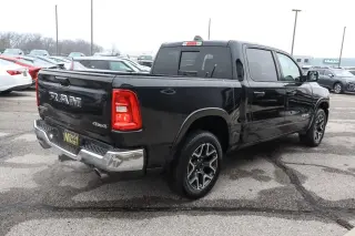 2025 RAM 1500 Laramie 4x4 Crew Cab 5'7 Box