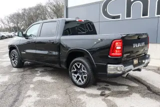 2025 RAM 1500 Laramie 4x4 Crew Cab 5'7 Box