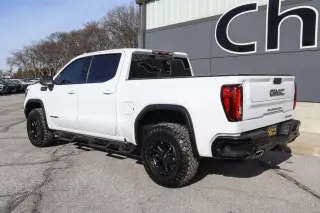 2023 GMC Sierra 1500 4WD Crew Cab 147 AT4X