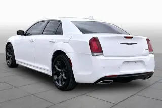 Chrysler 300 2023 Touring L 4dr Sedan