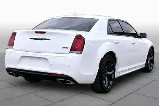 Chrysler 300 2023 Touring L 4dr Sedan