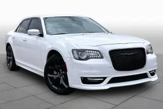 Chrysler 300 2023 Touring L 4dr Sedan