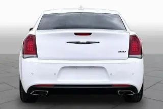 Chrysler 300 2023 Touring L 4dr Sedan