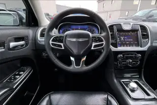 Chrysler 300 2023 Touring L 4dr Sedan