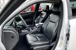 Chrysler 300 2023 Touring L 4dr Sedan