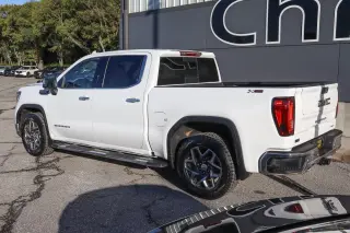 2022 GMC Sierra 1500 4WD Crew Cab 147 SLT