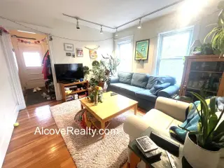 Propiedad en alquiler con 3 habitaciones y 1 baño en Somerville