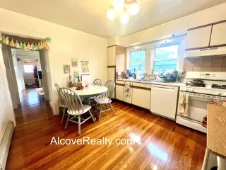 Propiedad en alquiler con 3 habitaciones y 1 baño en Somerville