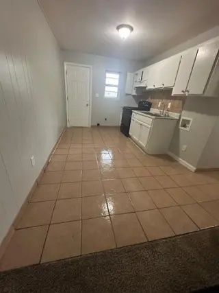 Propiedad en alquiler con 2 habitaciones y 1 baño en Forest Park