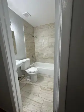 Propiedad en alquiler con 2 habitaciones y 1 baño en Forest Park