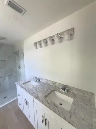 Propiedad en alquiler con 3 habitaciones y 2 baños en Bonita Springs