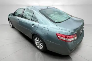 Toyota Camry 2011 SE 4dr Sedan 6M