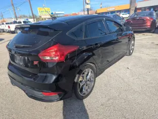 2017 Ford Focus ST