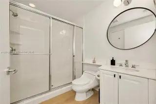 Propiedad en alquiler con 3 habitaciones y 3 baños en Key Biscayne