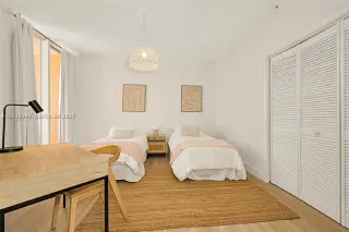 Propiedad en alquiler con 3 habitaciones y 3 baños en Key Biscayne