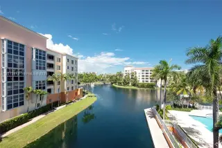 Propiedad en alquiler con 3 habitaciones y 3 baños en Key Biscayne