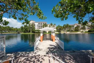 Propiedad en alquiler con 3 habitaciones y 3 baños en Key Biscayne