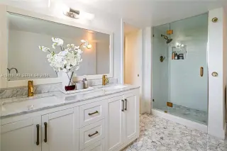 Propiedad en alquiler con 2 habitaciones y 2 baños en Key Biscayne