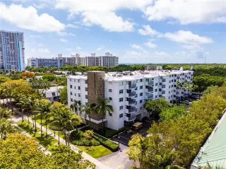 Propiedad en alquiler con 2 habitaciones y 2 baños en Key Biscayne