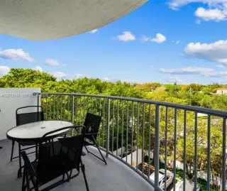 Propiedad en alquiler con 2 habitaciones y 2 baños en Key Biscayne
