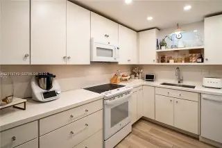 Propiedad en alquiler con 2 habitaciones y 2 baños en Key Biscayne