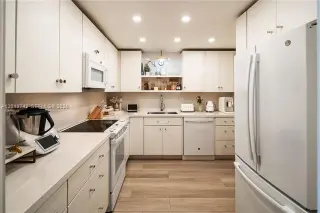 Propiedad en alquiler con 2 habitaciones y 2 baños en Key Biscayne