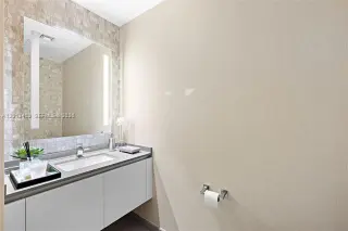 Propiedad en alquiler con 2 habitaciones y 2 baños en Miami