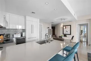 Propiedad en alquiler con 2 habitaciones y 2 baños en Miami