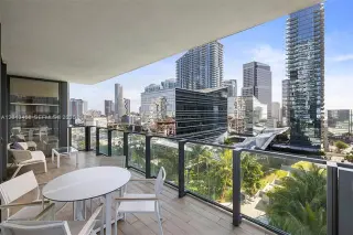 Propiedad en alquiler con 2 habitaciones y 2 baños en Miami
