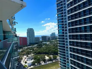 Propiedad en alquiler con 2 habitaciones y 2 baños en Miami